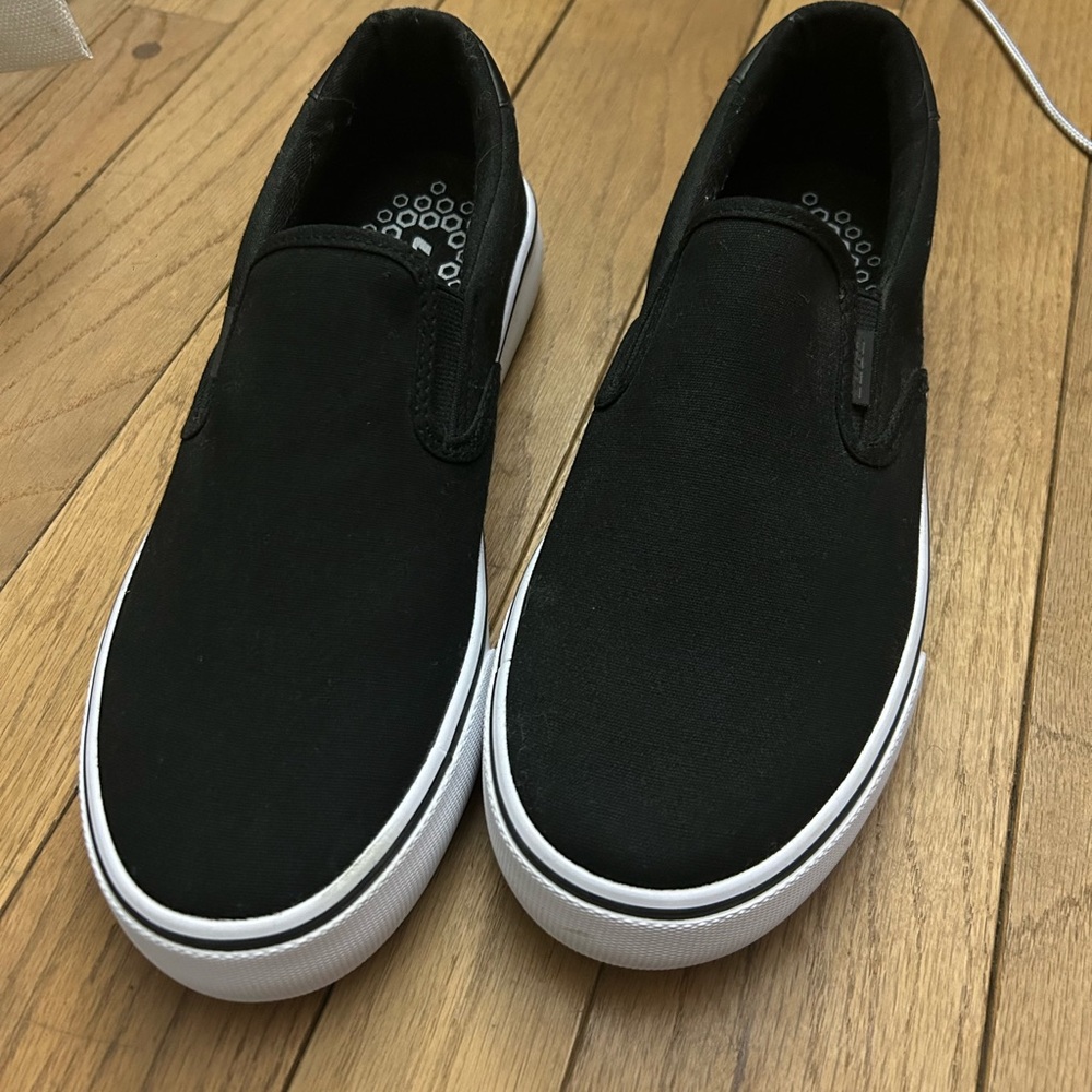 Lugz Women’s Clippers Sneaker Slip On